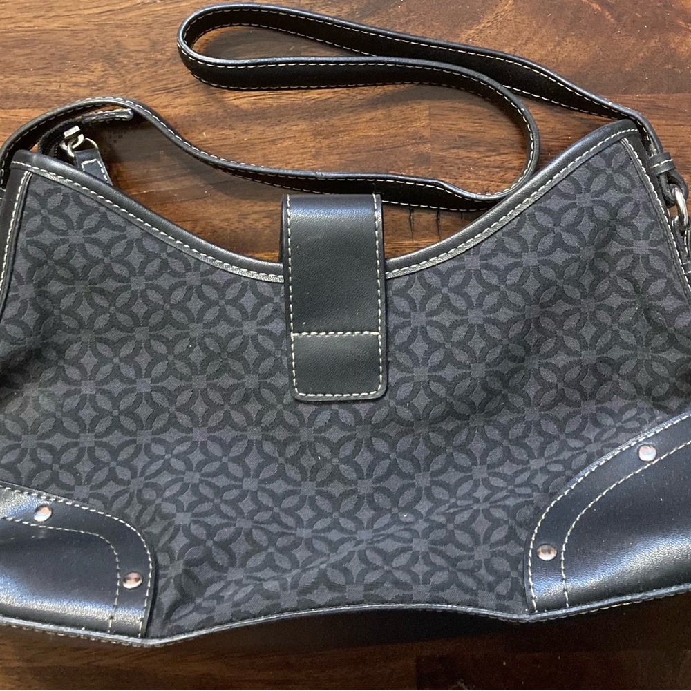 Relic Handbag - Picture 3 of 5